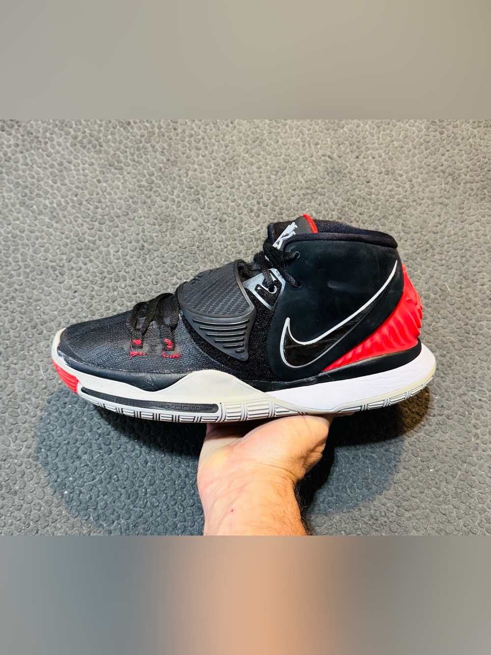 Nike Kyrie 6 ‘Bred’ 2020 (Sz 9M/10.5W)